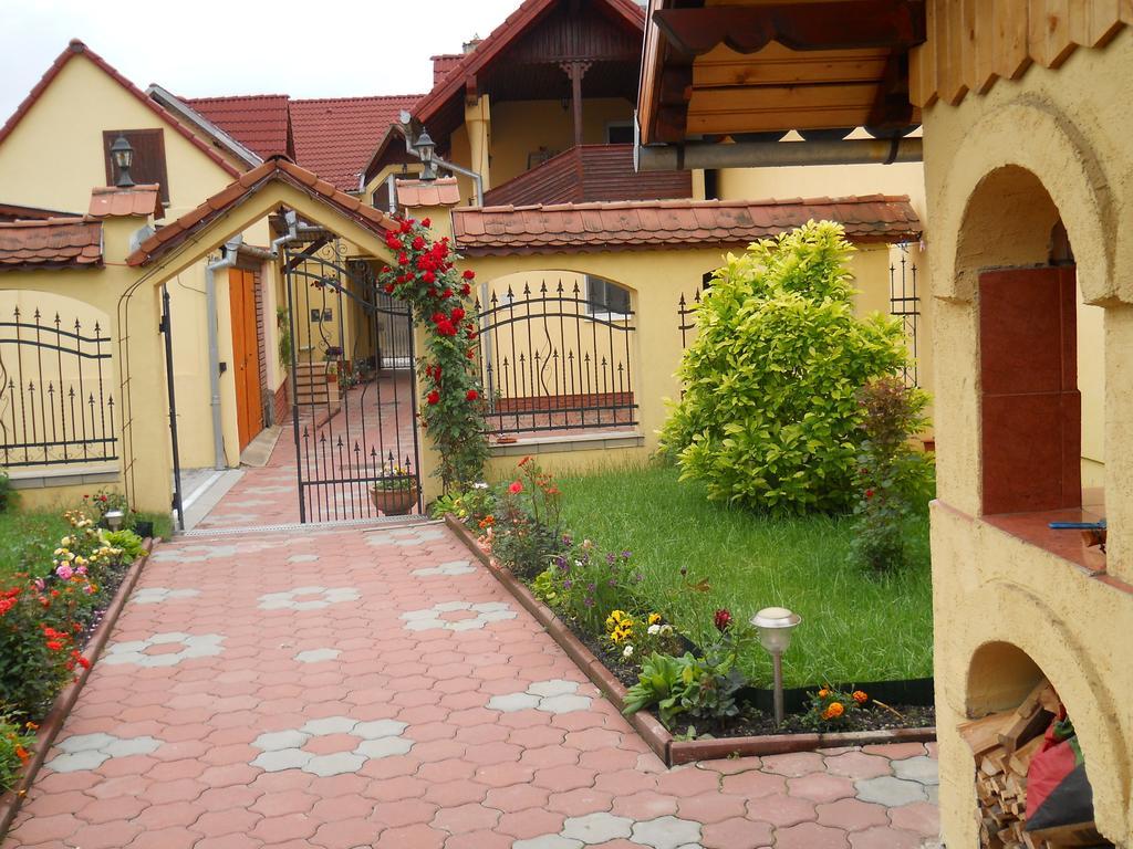 Pensiunea Magnolia Sibiu Exterior photo