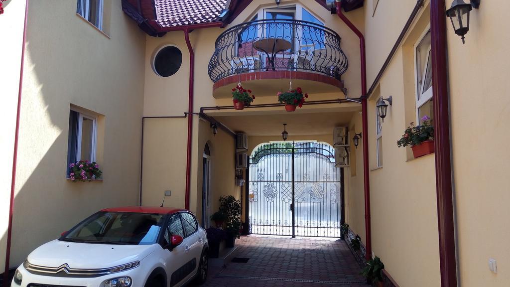 Pensiunea Magnolia Sibiu Exterior photo